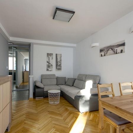 Aleja 3 Maja 7B By Homeprime Varšava Exteriér fotografie
